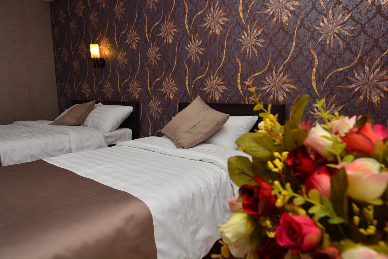 Granada Hotel And Restaurant 第比利斯 外观 照片